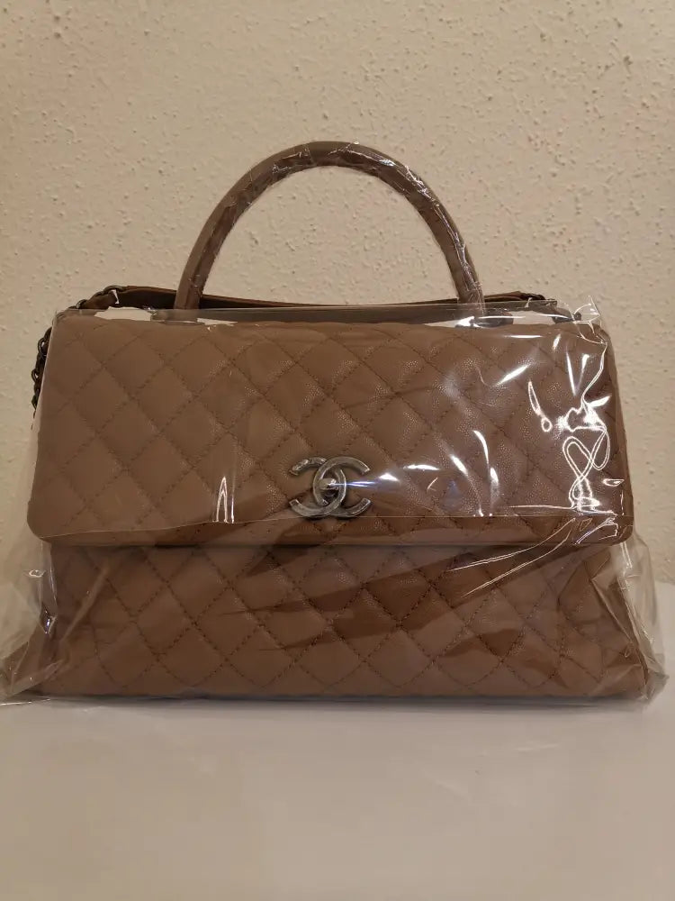 Chanel Coco Handle Medium Caviar Caramel Rthw #21 Crossbody Bag