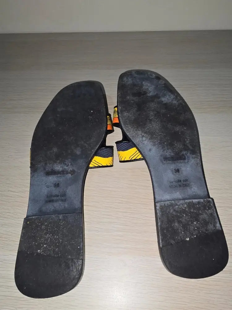 Hermes Printed Satin Oran Slides Black/Yellow Size 38 2017 Shoes