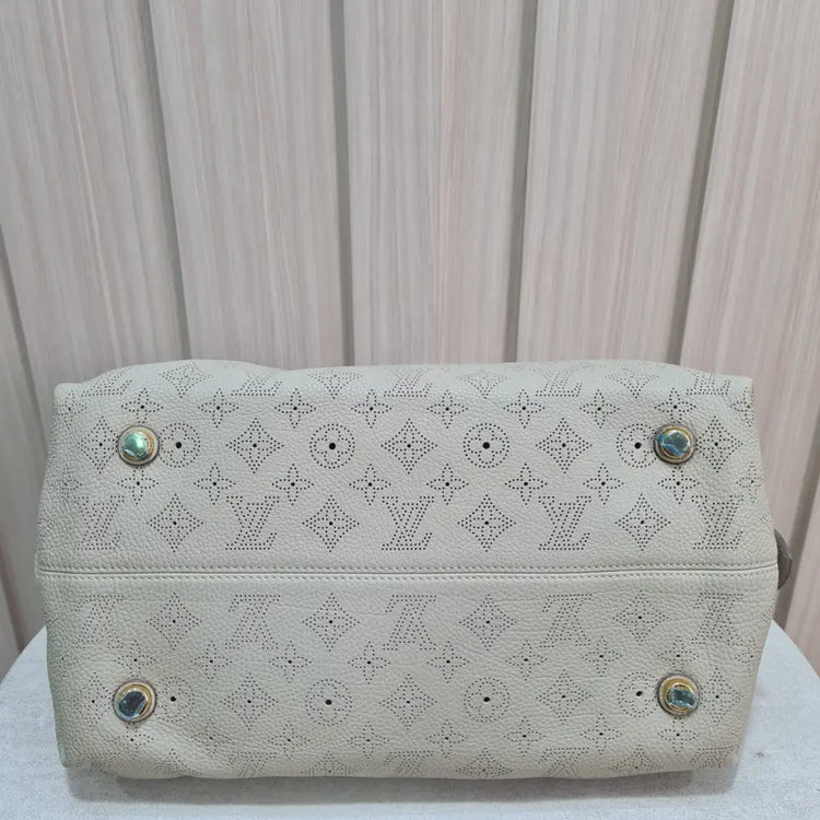 Louis Vuitton Mahina Galatea Mm Hand Bag