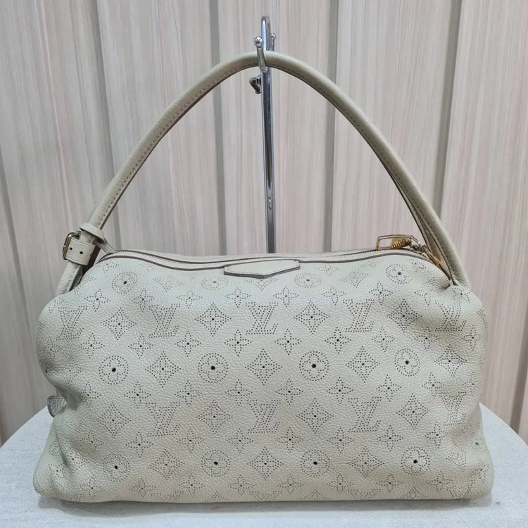 Louis Vuitton Mahina Galatea Mm Hand Bag
