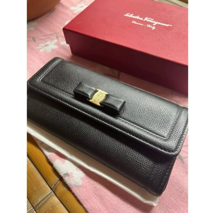 Salvatore Ferragamo Black Bifold Long Wallet 2019