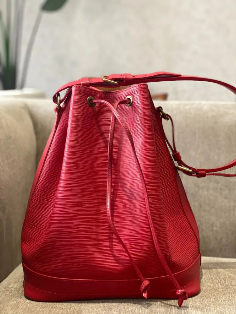 Vintage Epi Noe Gm Bucket Bag Red Crossbody