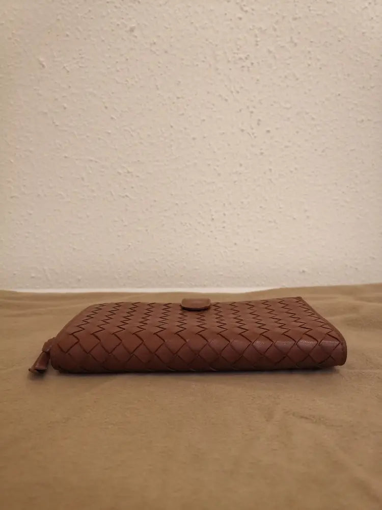 Bottega Veneta Interciatto Weave Leather French Purse Brown Wallet