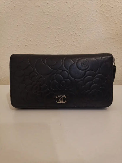 Chanel Camellia Zippy Wallet Black Lamb Shw #16 Crossbody Bag