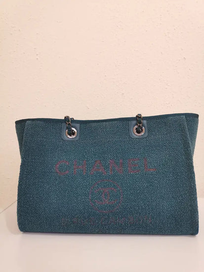 Chanel Deaville Medium Boucle Turquoise / Silver Thread Rthw #28 Shoulder Bag