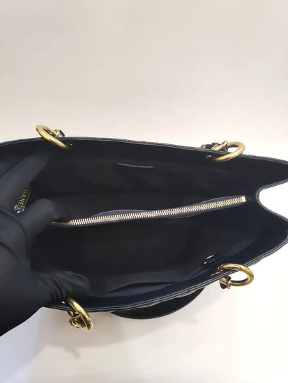 Chanel Gst Black Caviar Ghw #11 Handbag