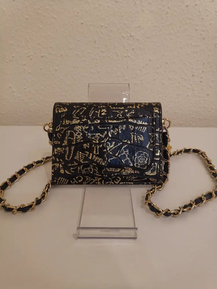 Chanel Reissue Black / Gold Graffiti Croc Wallet Card Ghw #28 Crossbody Bag