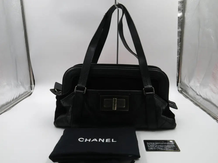 Chanel Reissue Bowler Bag Xxl Calfskin Black / Rhw