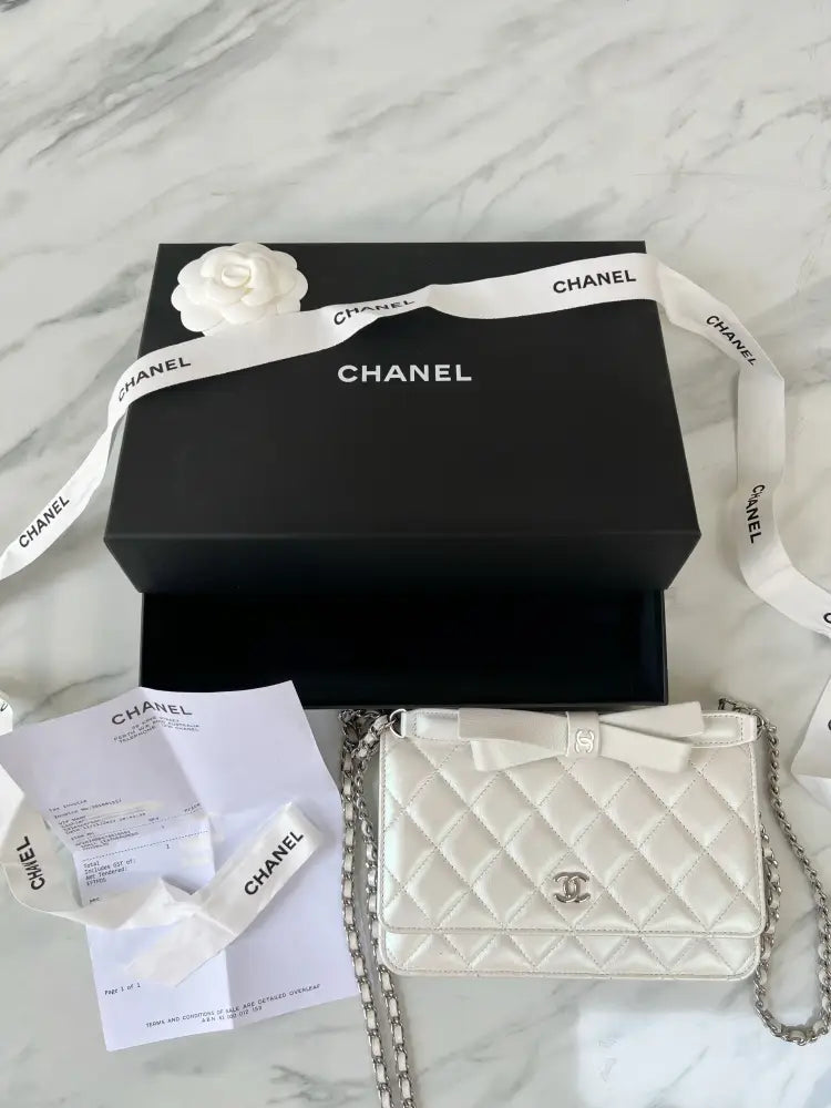 Chanel Wallet On Chain Irridescent White With Bow