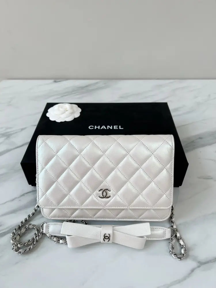 Chanel Wallet On Chain Irridescent White With Bow