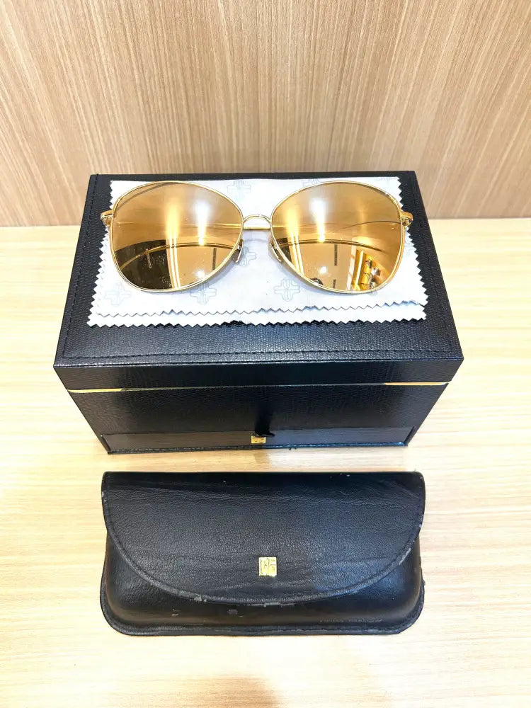 Linda Farrow Dinah Cat Eye Sunglasses In Yellow Gold