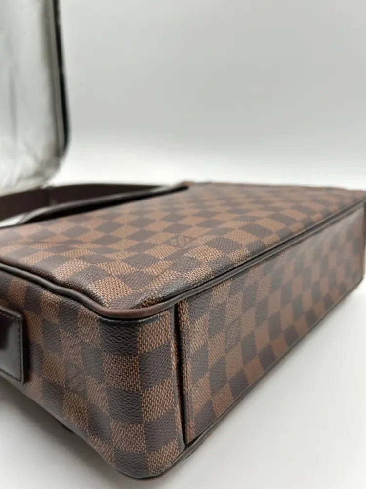 Louis Vuitton Shelton Mm Damier Ebene 2012 Crossbody Bag