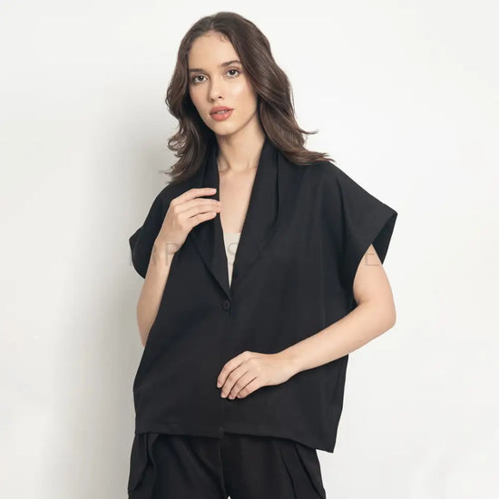 Rhea Oouter Black S/M Clothing