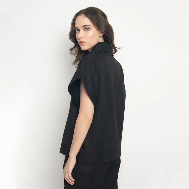 Rhea Oouter Black S/M Clothing